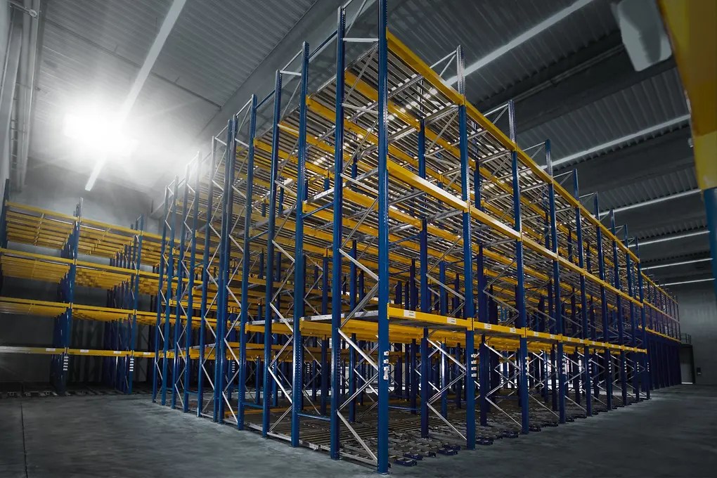 Scaffalatura push-back